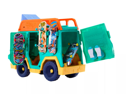 HOT WHEELS Skateboarder Van Playset, Inspired by Tony Hawk (JGG91)