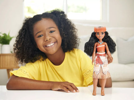 DISNEY PRINCESS lėlė – Vajana (HLW05)