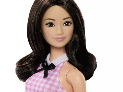 BARBIE madistė rožine languota suknele (HRH21)