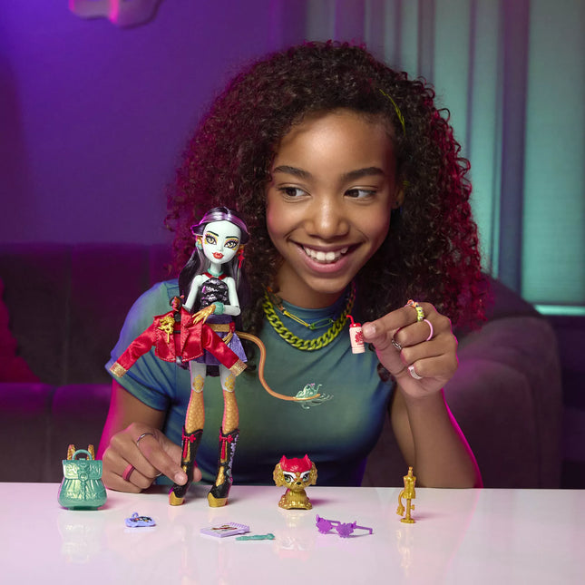 MONSTER HIGH doll – Jinafirė (HYV58)