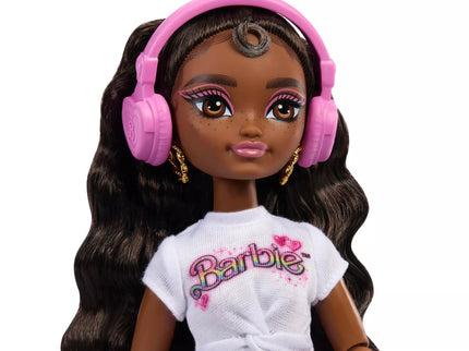 BARBIE DREAM BESTIES ROLLER SKATE doll – Brooklyn (JFX97)
