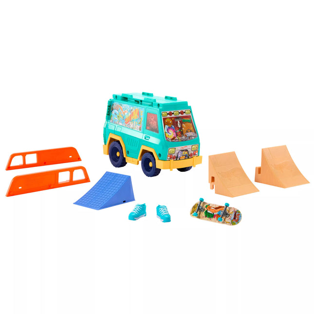 HOT WHEELS Skateboarder Van Playset, Inspired by Tony Hawk (JGG91)