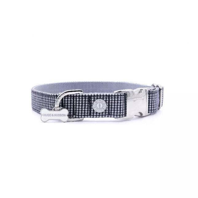 Green collar with ornament and metal buckle, size L