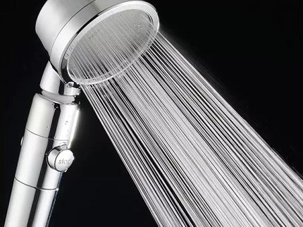 Chromuota dušo galvutė su ventiliatoriumi