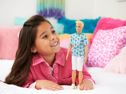 BARBIE Kenas madistas baltais šortais (HJT10)