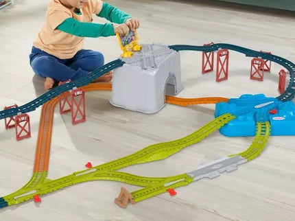THOMAS AND FRIENDS Track Set in a Box (HNP81)