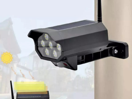 Kameros imitacija su LED šviestuvu