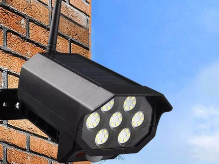 Kameros imitacija su LED šviestuvu