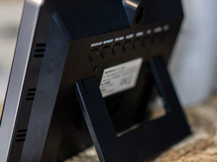 Meteorologinė stotis RCC – Elektroninė, bevielė, jutiklinė, juoda