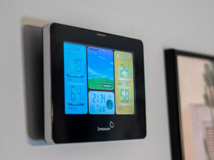 Meteorologinė stotis RCC – Elektroninė, bevielė, jutiklinė, juoda