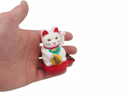 Saulės energija veikianti sėkmės katė „Maneki Neko“