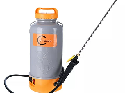 Akumuliatorinis purkštuvas su elektriniu siurbliu