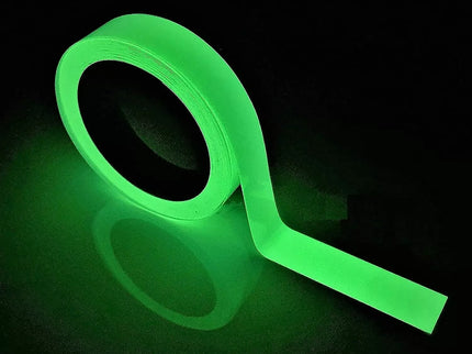 Šviečianti tamsoje juostelė